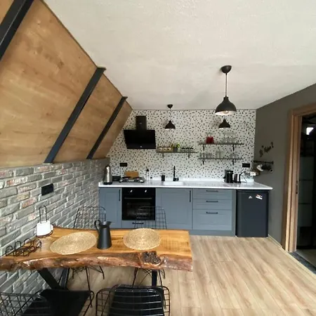 Casa vacanze Sleek Bungalow With Heated Pool Near Sapanca